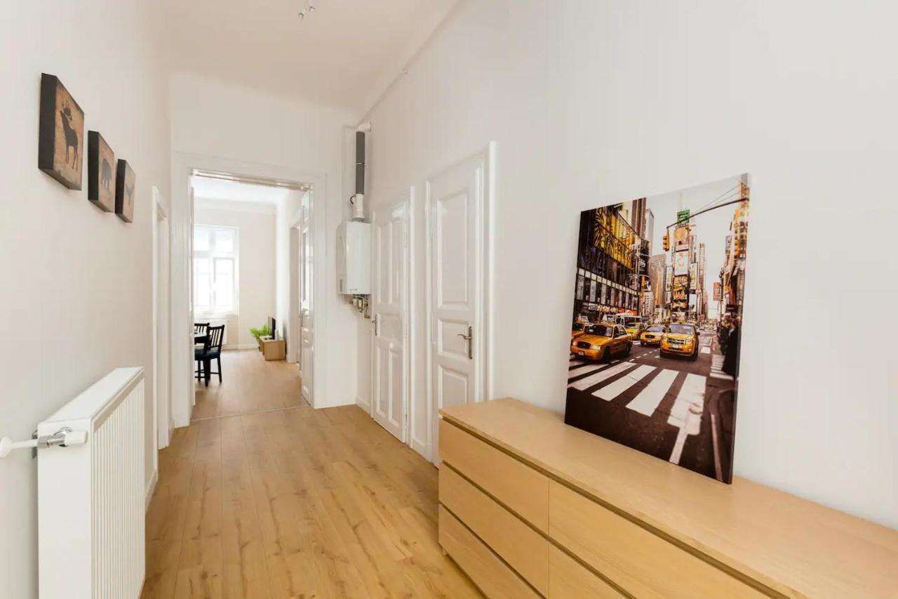 Kresz Geza 29 Westend Station 2 Bedrooms+Living Ac Budapest Exterior photo